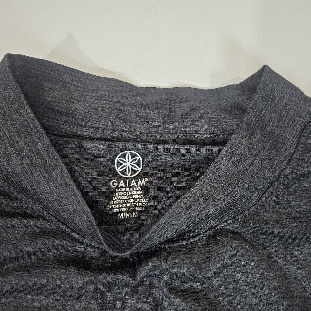 Gaiam Tank Top Medium Grey Athletic Moisture Wicking Sleeveless Workout Shirt‎ - Picture 6 of 7